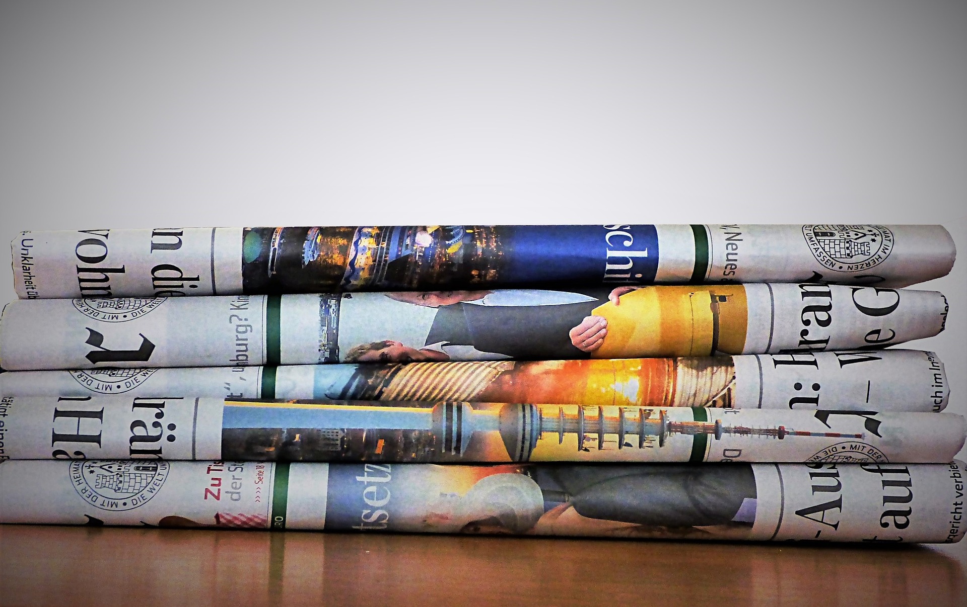 newspaper-g0dfae37b3_1920